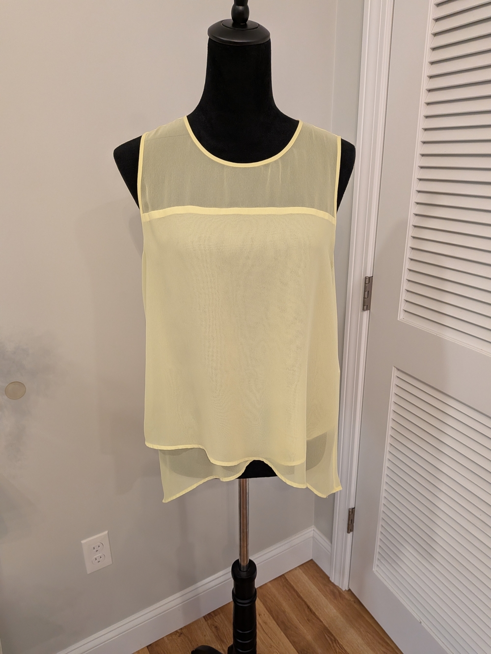 Bright Lemon  Sleeveless Sheer Layered Women's Top Size Medium